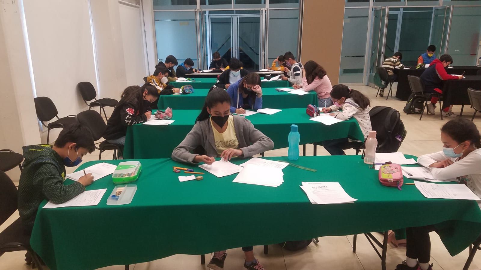 Zacatecanos compiten en matemáticas contra estudiantes de Singapur