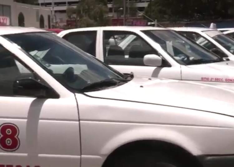 Ante inseguridad, taxis ofrecen servicio a través de plataformas digitales