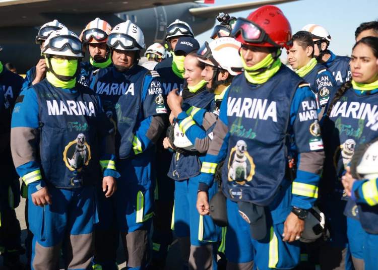 Brigadistas mexicanos llegan a Turquía para apoyar en labores de rescate