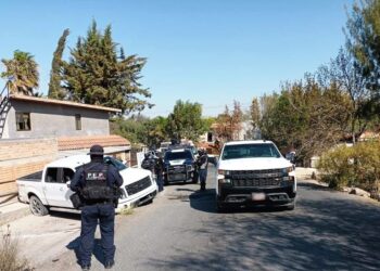 Tras agresión a policías en Loreto, detienen a tres personas