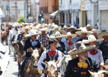 Cabalgata jerezana encabeza la tradición y la convivencia
