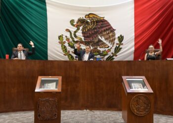 Desaforan a Julio César; enfrentará proceso penal en su contra