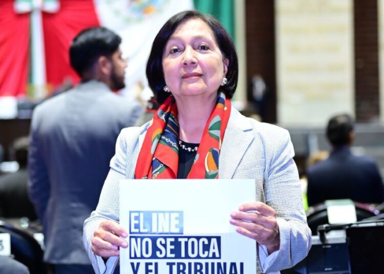 Exhorta Amalia García a frenar reforma contra el Tribunal Electoral