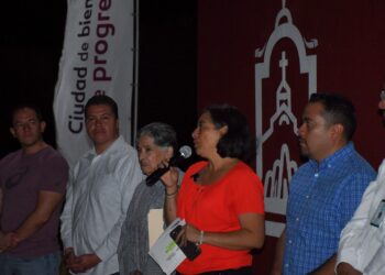 Sin distingos, se cumplen compromisos de alumbrado publico en Guadalupe