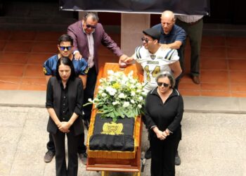 La comunidad universitaria rinde homenaje póstumo al doctor Edgar Hurtado