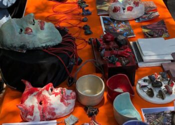 Mercadito “Arte-facto”, mostró el trabajo de los estudiantes de Artes