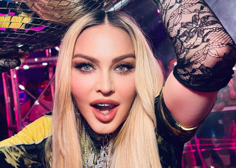 Hospitalizan de emergencia a Madonna