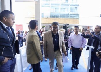 Se apersona Saúl Monreal en INEGI y exige aclaración sobre encuestas de percepción de inseguridad