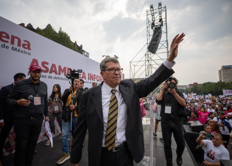 Llama Monreal a cerrar filas en torno al presidente y a evitar ruptura