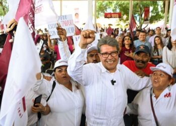 LLama Ricardo Monreal a desechar la ambición personal en la contienda