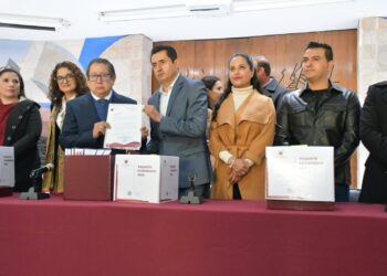 Entrega SEFIN paquete económico 2024 a la LXIV Legislatura para su análisis