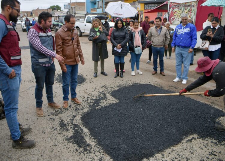 Inician tercera etapa del programa de bacheo en Tacoaleche