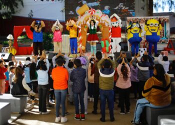 Festival navideño para los niños guadalupenses