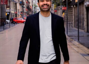 Jorge Álvarez Máynez se registra como precandidato de Movimiento Ciudadano a la Presidencia