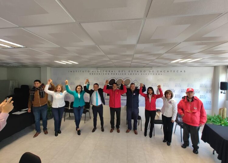 Se derrumba la coalición oficial: Morena va solo con PVEM y PT NA y PES, separados