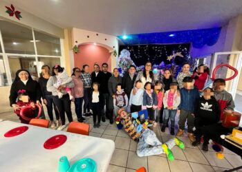 La presidenta Rita Quiñones lleva alegría a niños fresnillenses