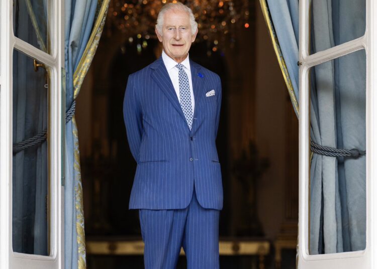 Rey Carlos III padece cáncer, anuncia el Palacio de Buckingham