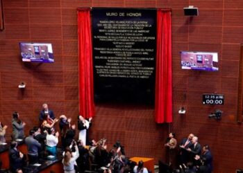 El nombre del poeta Carlos Pellicer, ya está en el muro del Senado de la república