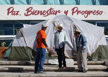 Productores agrícolas bloquean acceso de Secretaria de Finanzas de Zacatecas