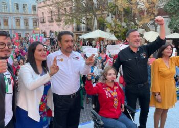 En esta campaña se juega todo por México, afirma Claudia Anaya