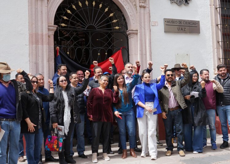 Maestros contrarios a SPAUAZ liberan rectoría; continuarán por la vía del tribunal laboral