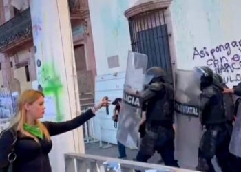 La reportera Nancy García mantiene denuncia contra quien resulte responsable por violencia del 8M