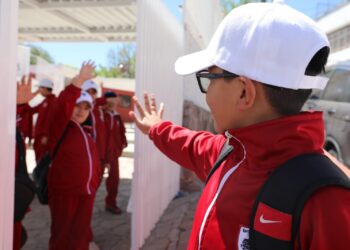 Se van de vacaciones estudiantes del sector público y privado