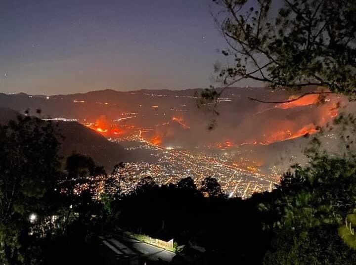 México en llamas; incendios forestales cobran la vida de cinco brigadistas