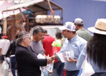 Dignificaré la actividad en tianguis y mercados, promete Miguel Varela