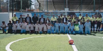 Construye Newmont Peñasquito cancha de futbol rápido de calidad en escuela Primaria