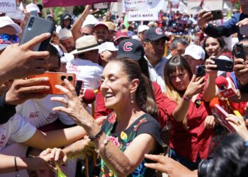 Loreto arropa a Claudia Sheinbaum; promete dos programas sociales más