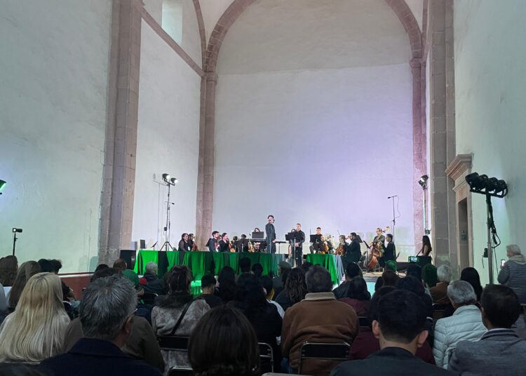 Deleita la orquesta sinfónica de cámara María Grever a Zacatecas