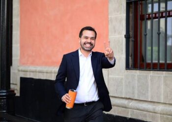 Se hace viral la canción y el filtro de Máynez en TikTok