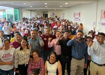 Pepe Saldivar garantiza la entrega de programas sociales que ayudan a la economía familiar