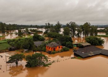 Fuertes lluvias provocan inundaciones en Brasil; deja 56 muertos