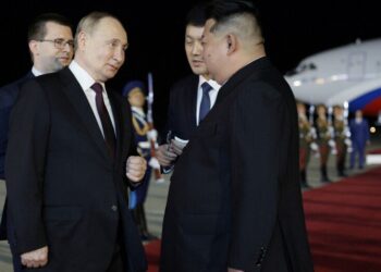 Putin llega a Corea del Norte y se reúne con Kim Jong-un