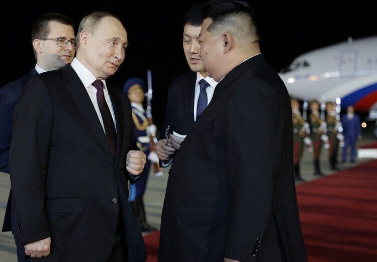 Putin llega a Corea del Norte y se reúne con Kim Jong-un