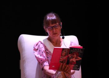 La actriz Nailea Norvind fomenta y estimula la lectura en Zacatecas