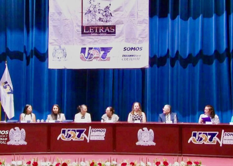 Egresan 68 estudiantes de la Unidad Académica de Letras UAZ