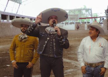 Rinden homenaje a la familia Aguilar en Charreada de Gala en Zacatecas