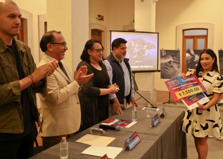 IEEZ e INE, premian a concursantes del premio nacional de fotografía electoral