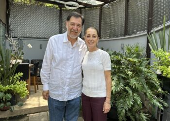 PODER Y DINERO/ Claudia: premio a operadores