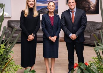 Samuel García y Mariana Rodríguez se reúnen con Claudia Sheinbaum*