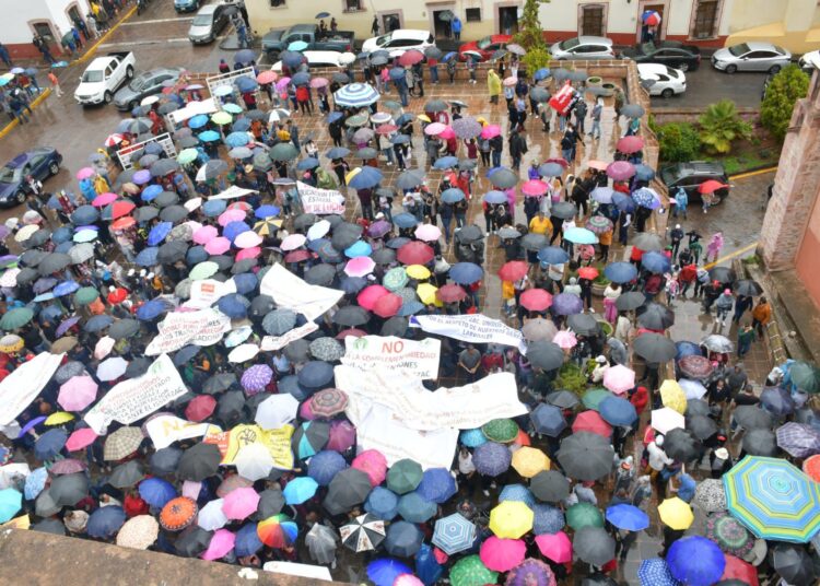 Prometen diputados a jubilados del Issstezac, no dar “Albazo legislativo” en reforma