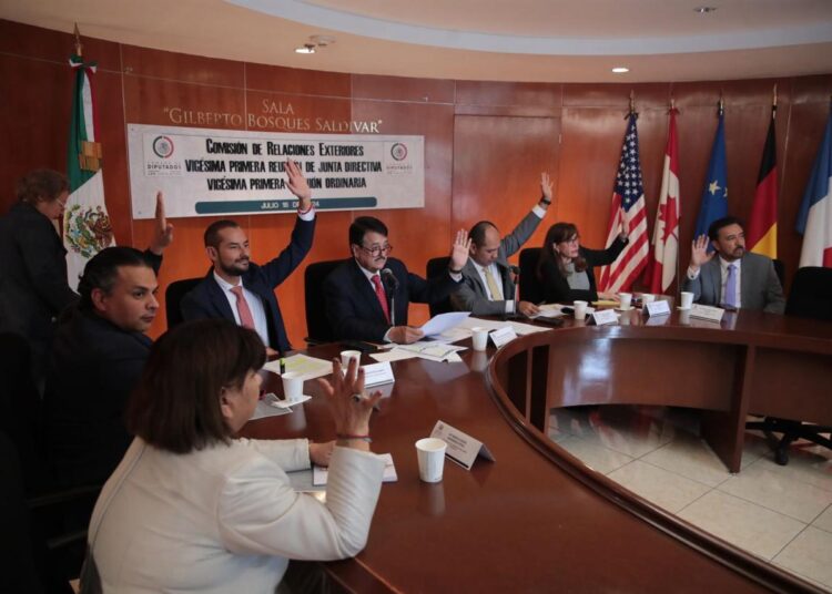 Recibe amplio reconocimiento, Alfredo Femat, por su trabajo en Comisión de Relaciones Exteriores