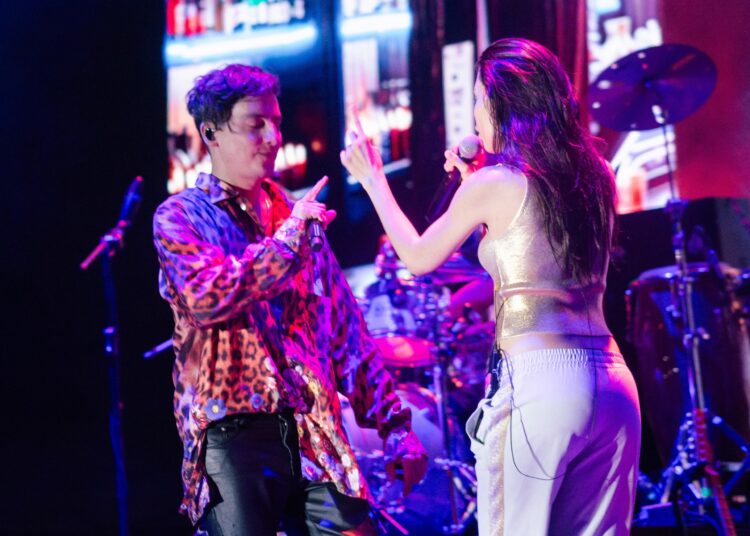 Kinky prendió a los guadalupenses en el Festival Cultural y Artístico de Julio