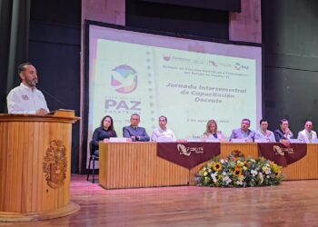 Capacitan a docentes del Cecytez en la implementación de la Nueva Escuela Mexicana