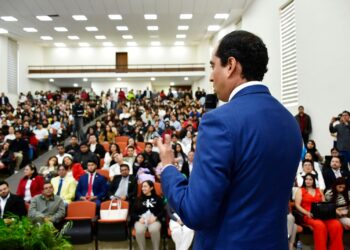 La UAZ tiene las puertas abiertas para quienes desean superarse: Saldivar