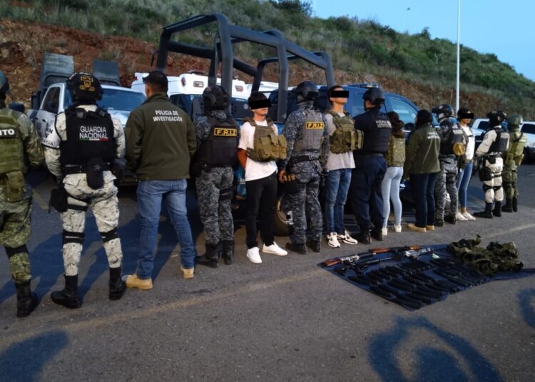 Presentan a los delincuentes que protagonizaron balacera en Begonias, Guadalupe