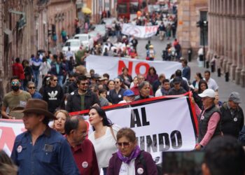 Zacatecanos marchan en contra del segundo piso del bulevar